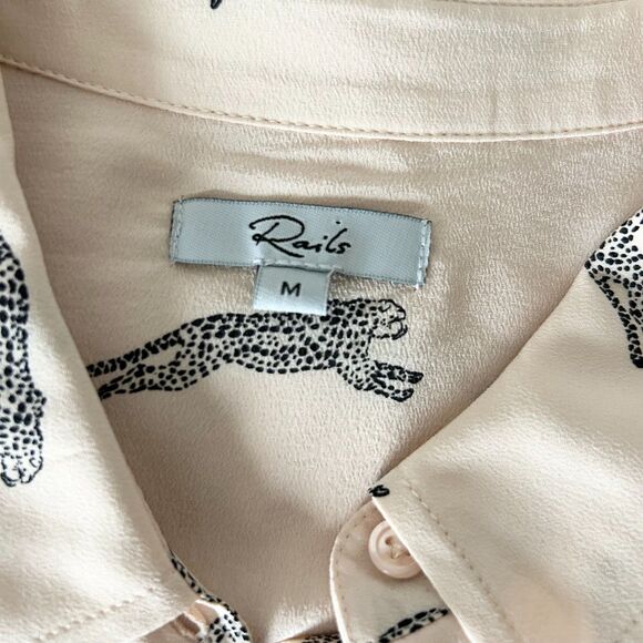 Rails Kate Blush Cheetah 100% Silk Button Down Blouse Size Medium - Picture 6 of 8